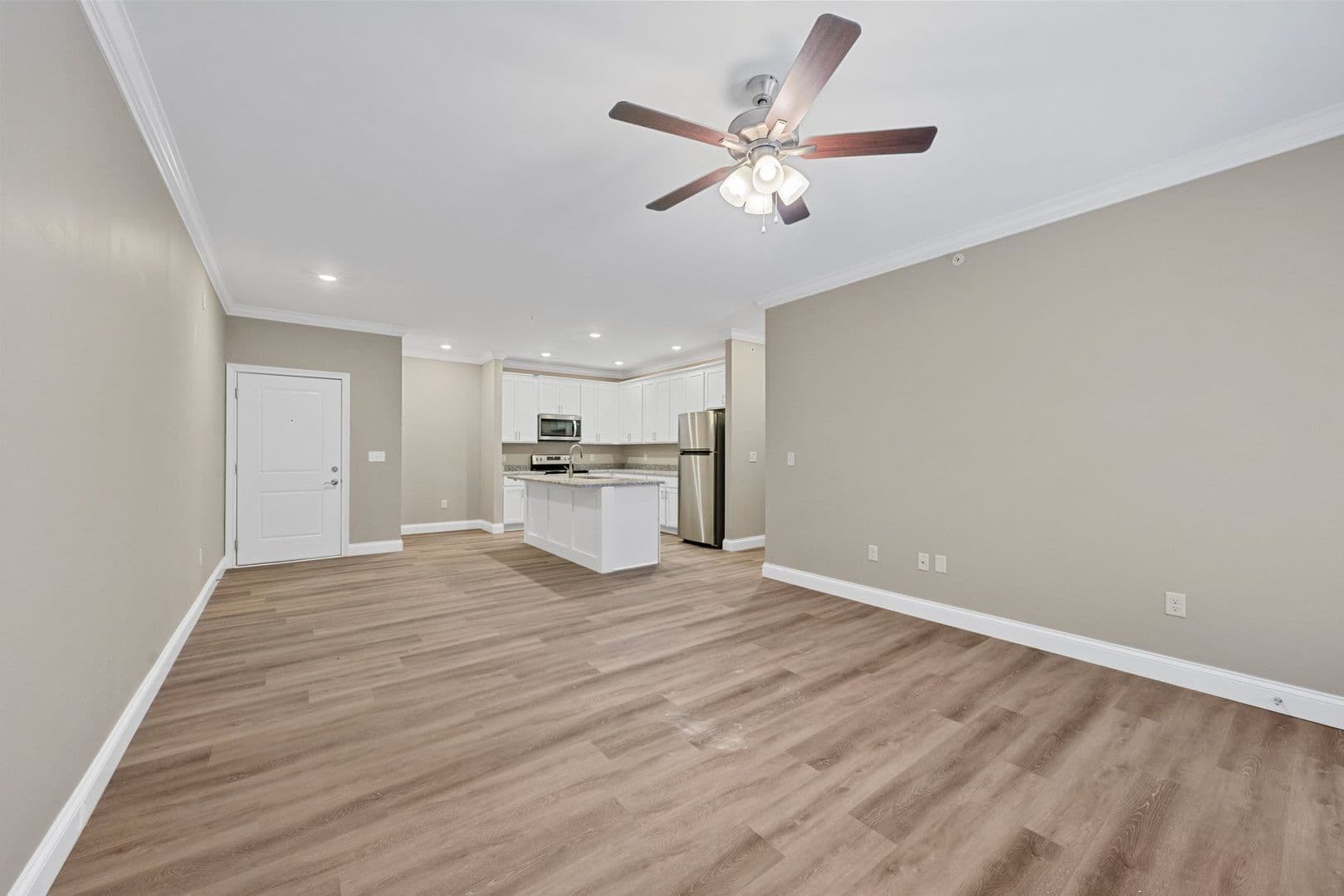 Bowling Green Apartment: 179 Walnut Creek Drive