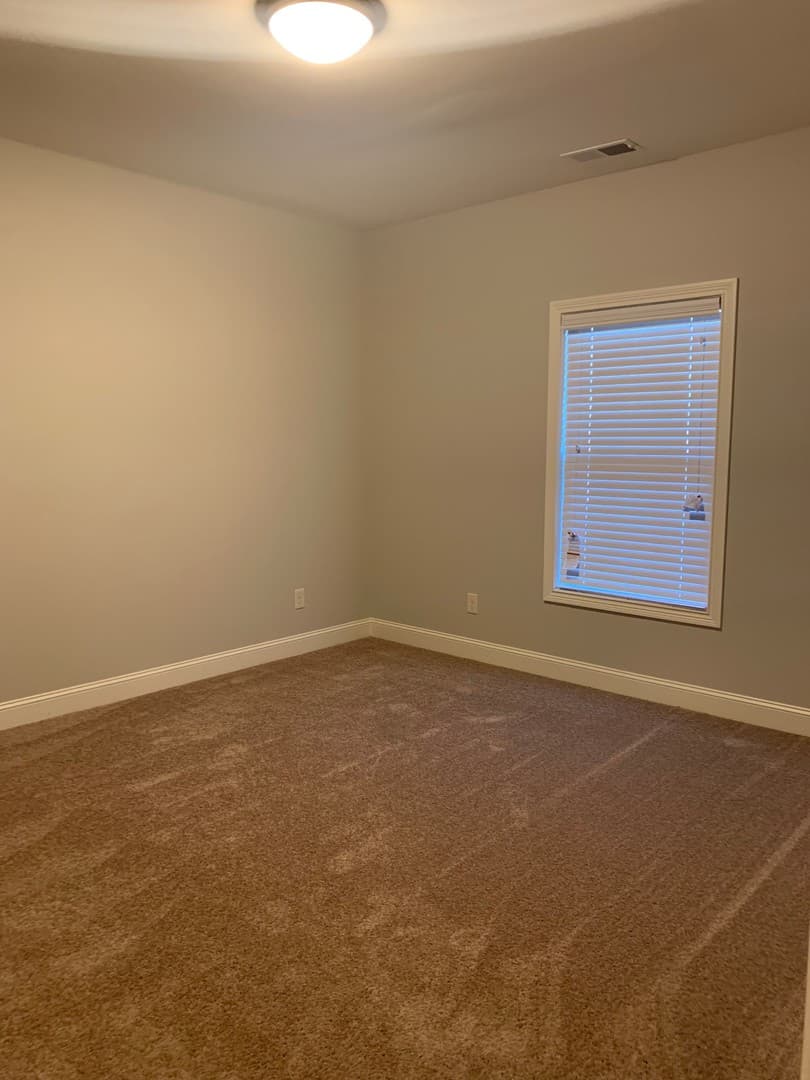 Bowling Green Apartment: 249 Greenwood Lane