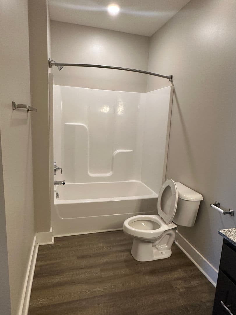 White House Apartment: 2940 US-31W