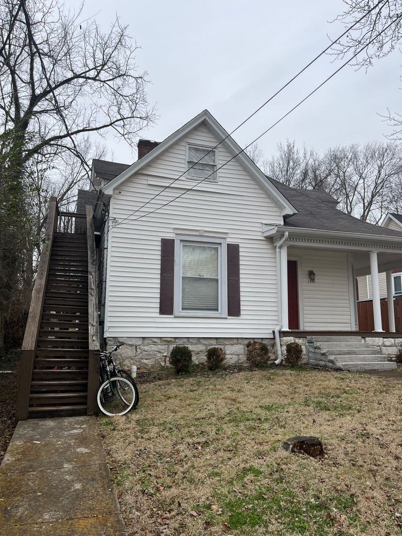 Bowling Green Apartment: 1359 High Street