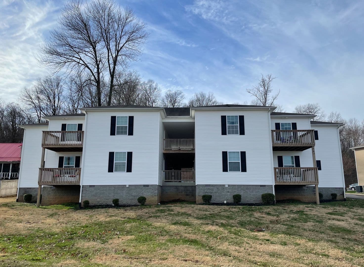 Bowling Green Apartment: 343 Upper Stone Avenue