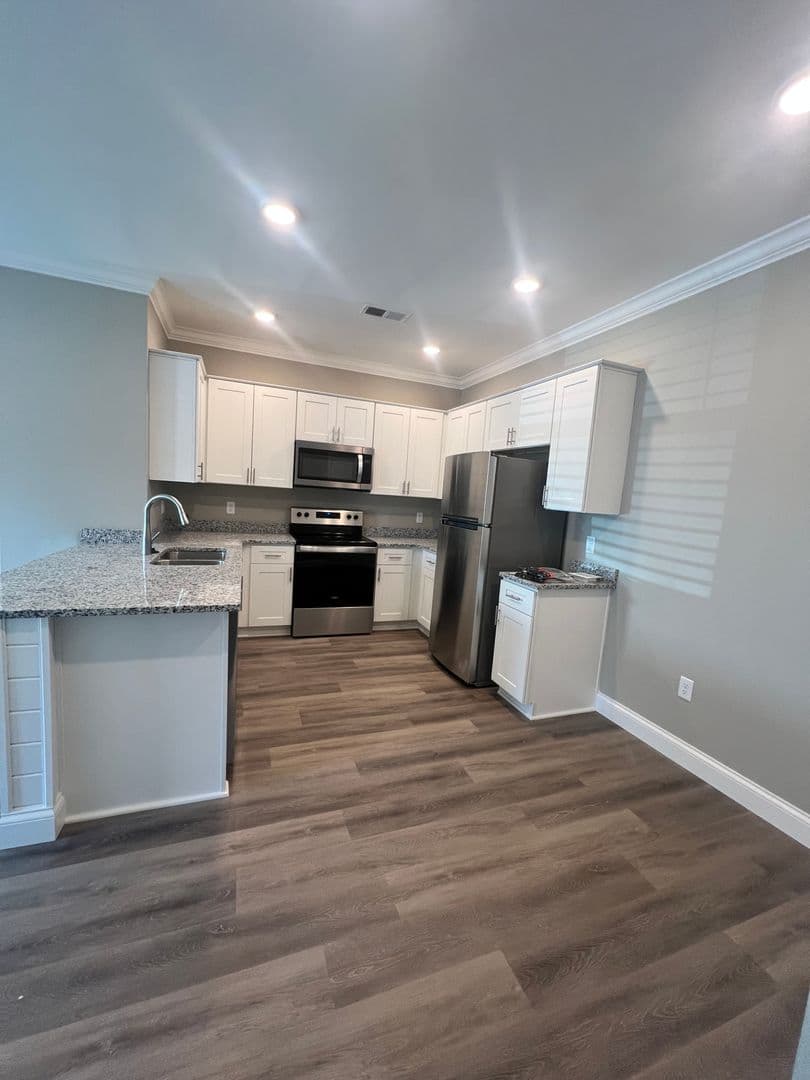 Bowling Green Apartment: 171 Hunt Village Lane