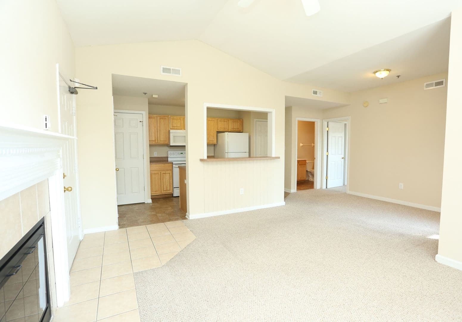 Bowling Green Apartment: 2463 Ken Bale Boulevard