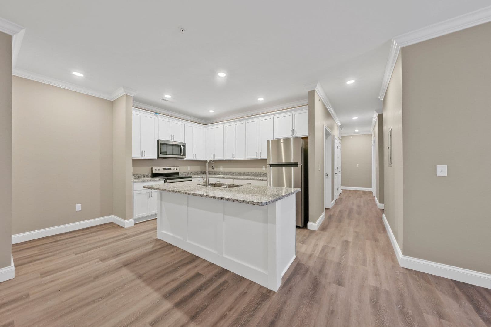 Bowling Green Apartment: 179 Walnut Creek Drive