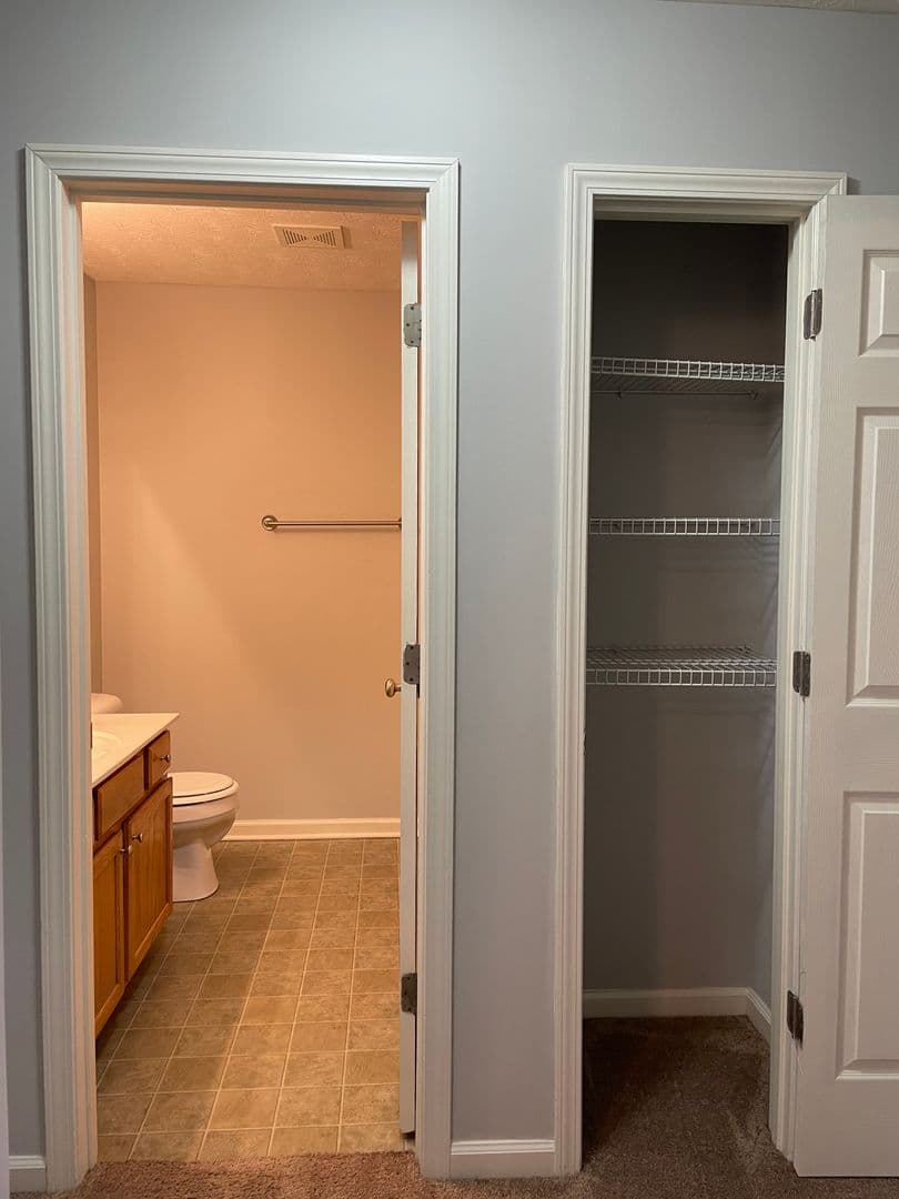 Bowling Green Apartment: 398 Lower Stone Avenue