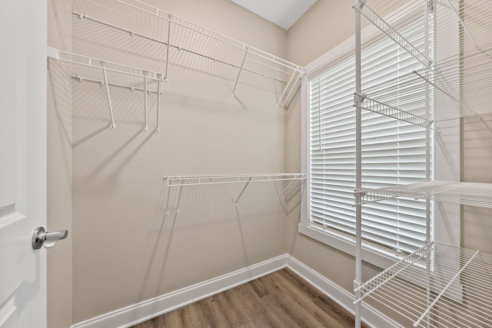Bowling Green Apartment: 945 Riverbend Street