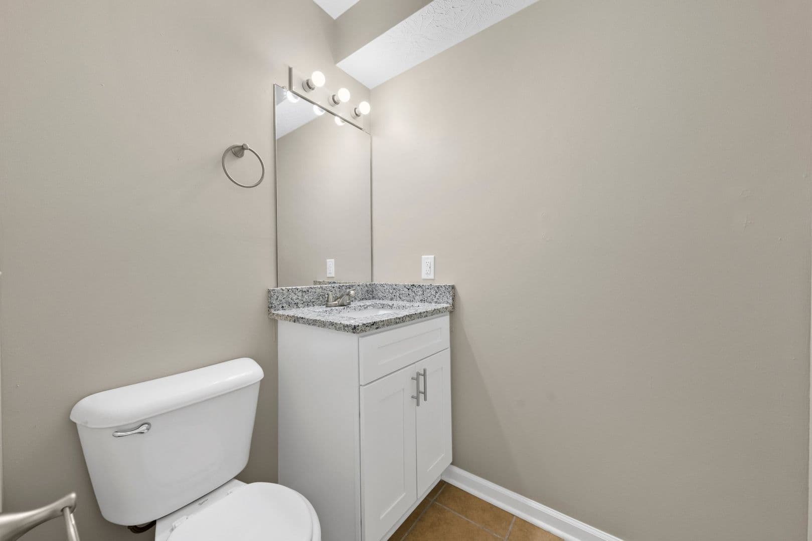 Elizabethtown Apartment: 636 Westport Road