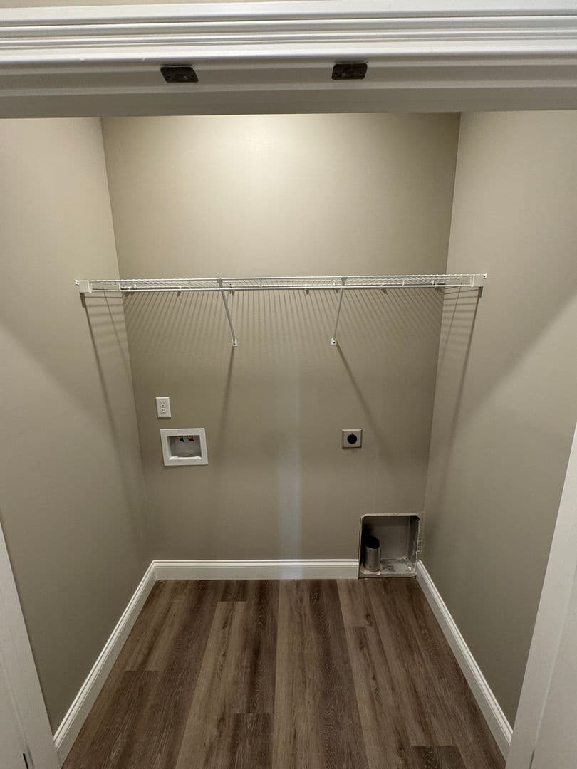 Bowling Green Apartment: 5204 Bakers Spring Street