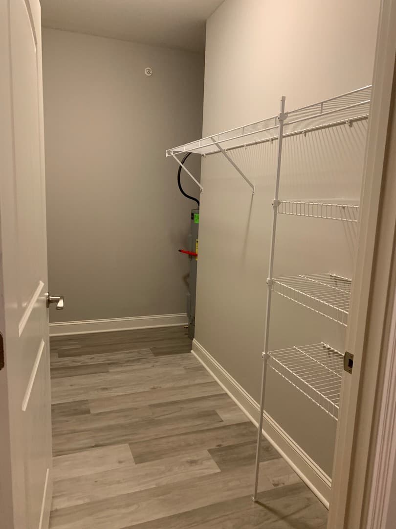 Bowling Green Apartment: 249 Greenwood Lane