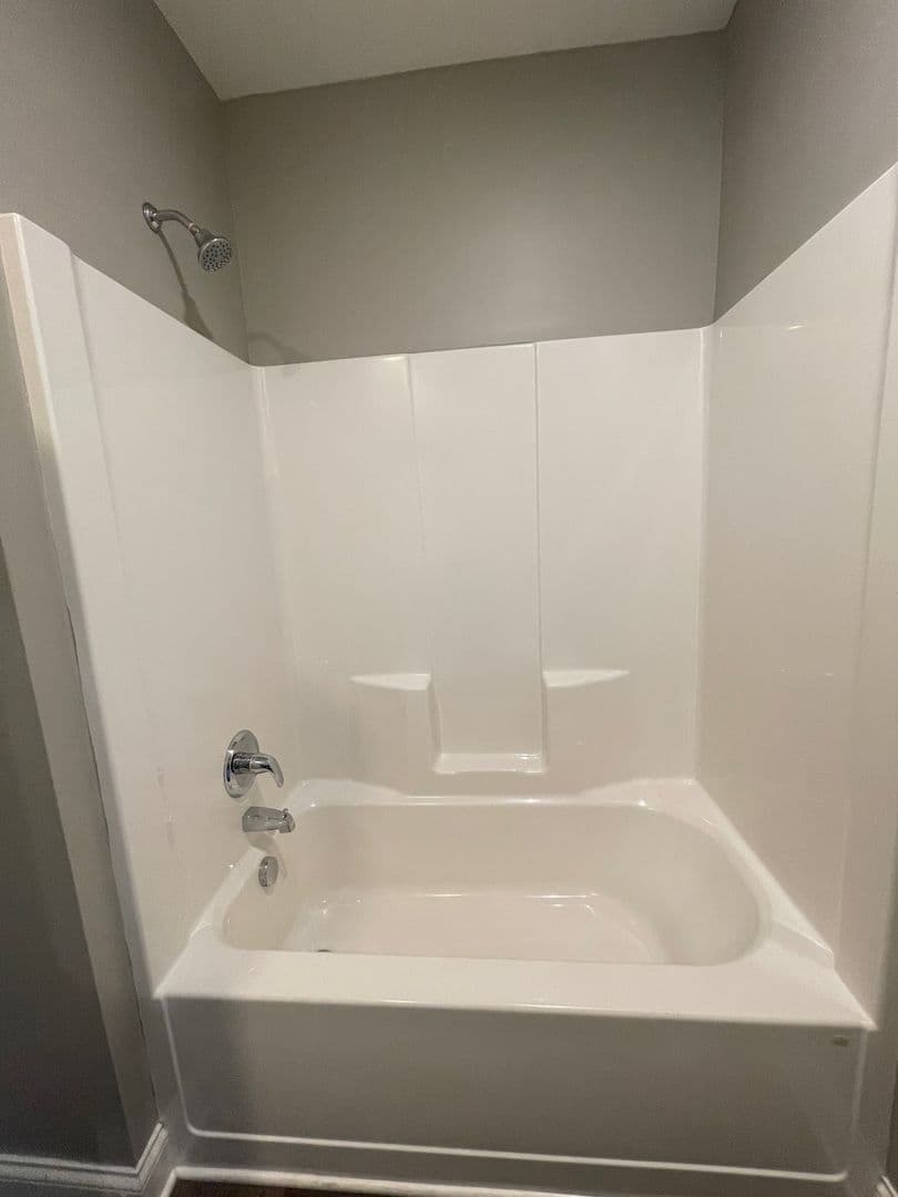 Bowling Green Apartment: 5866 Otte Court