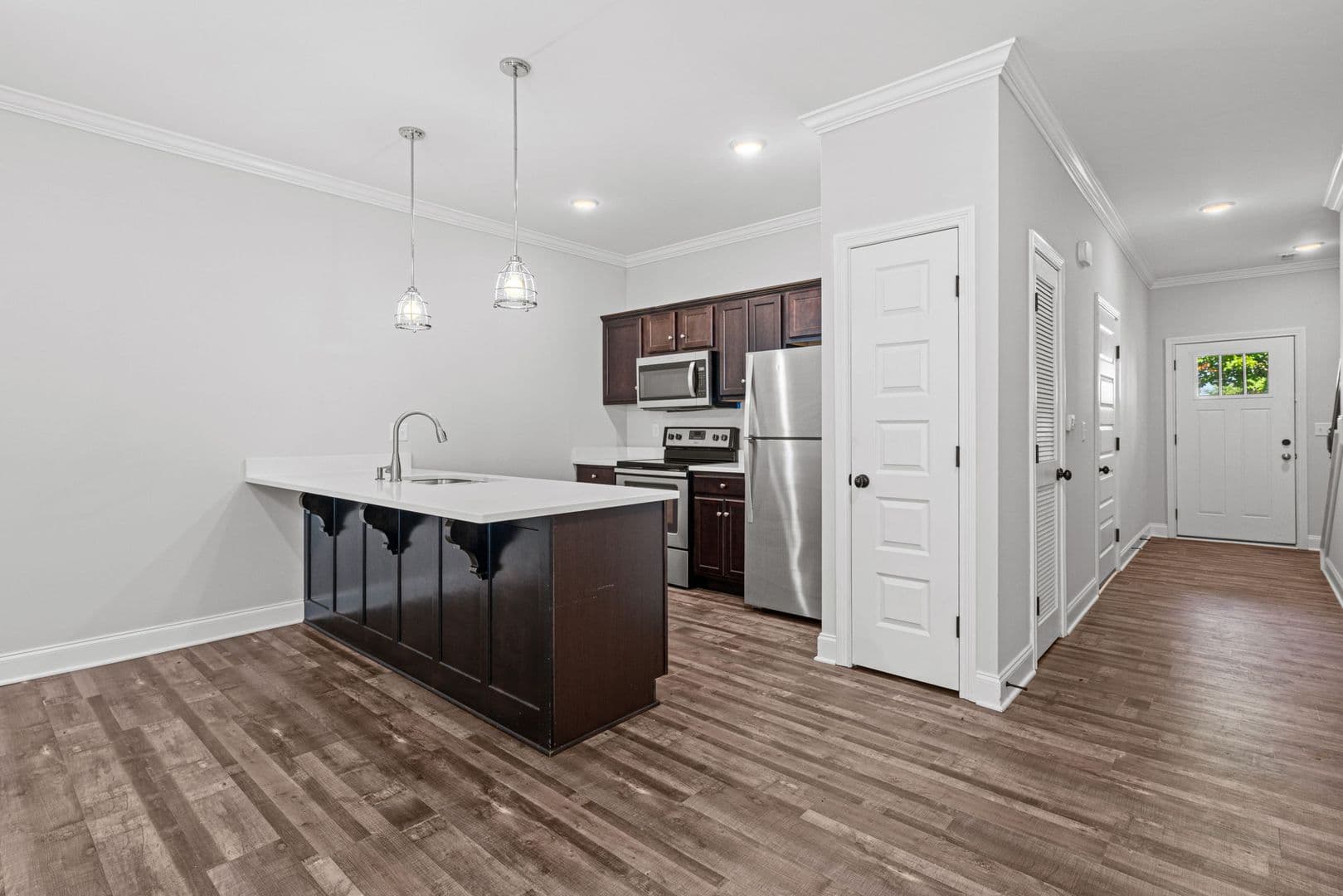 Bowling Green Apartment: 864 Fairview Avenue