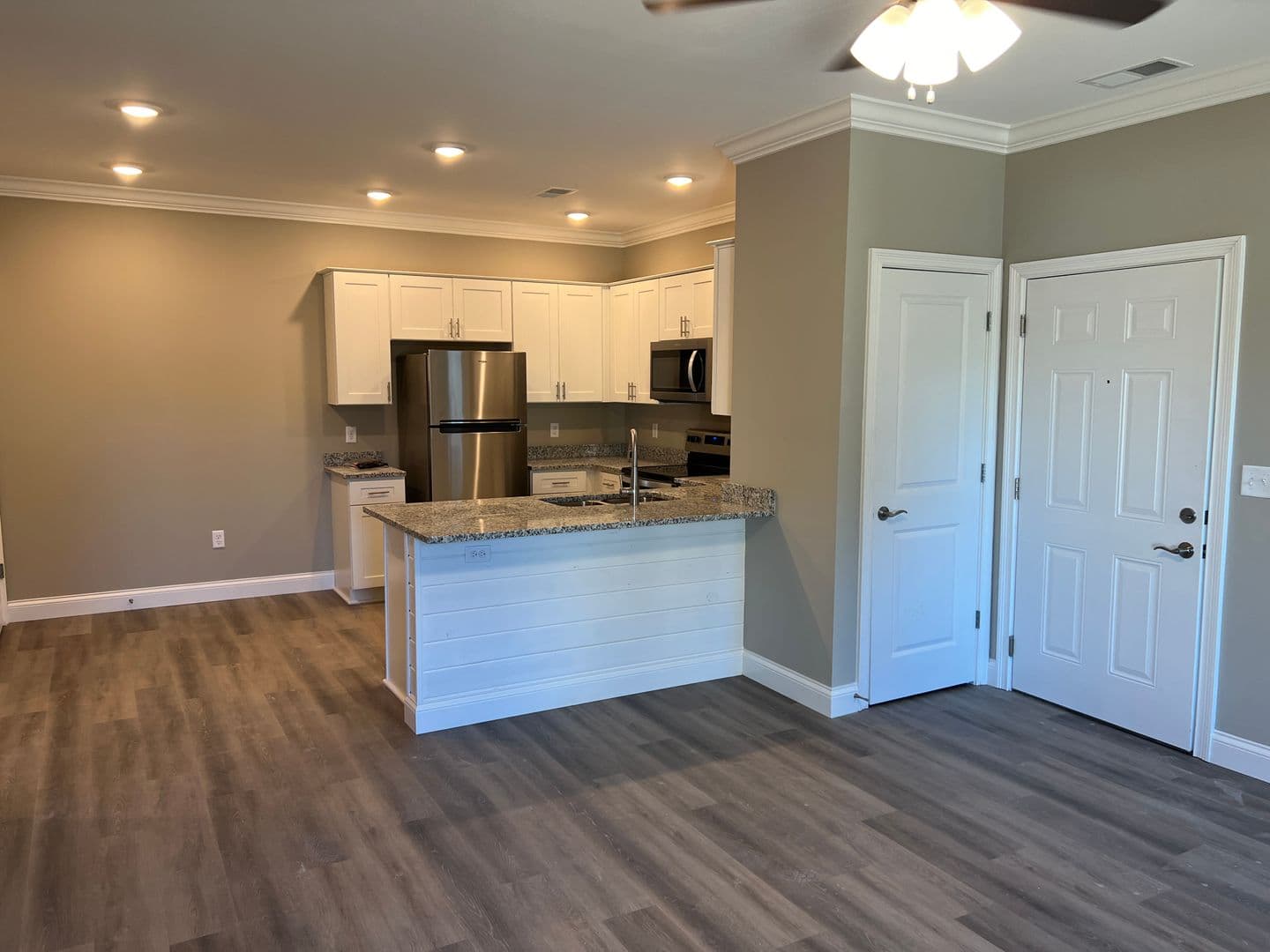Bowling Green Apartment: 171 Hunt Village Lane