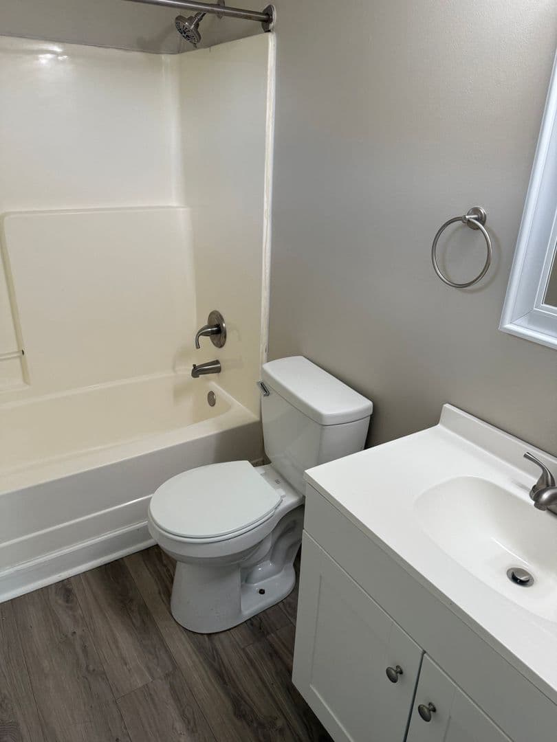 Elizabethtown Apartment: 100 Crimson Creek Drive