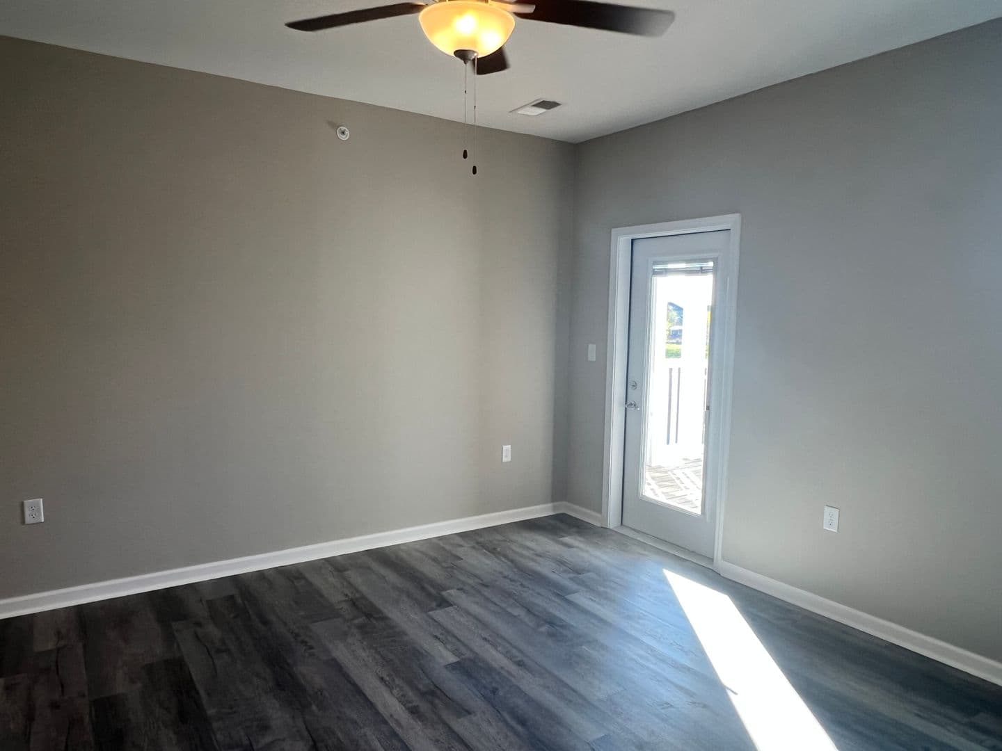 Portland Apartment: 1077 Gateview Drive