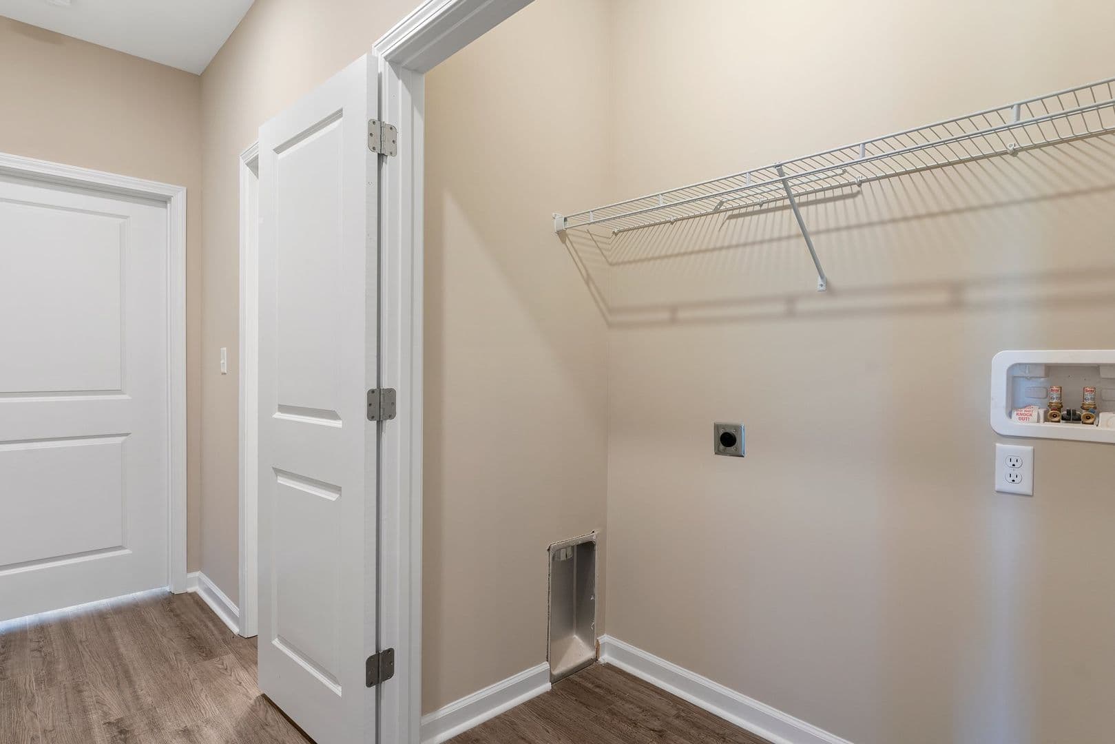 Portland Apartment: 1077 Gateview Drive