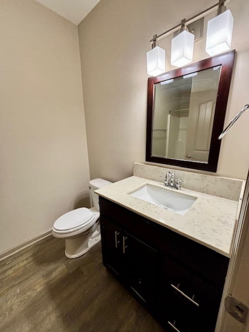 Bowling Green Apartment: 1607 & 1720 US 31W Bypass
