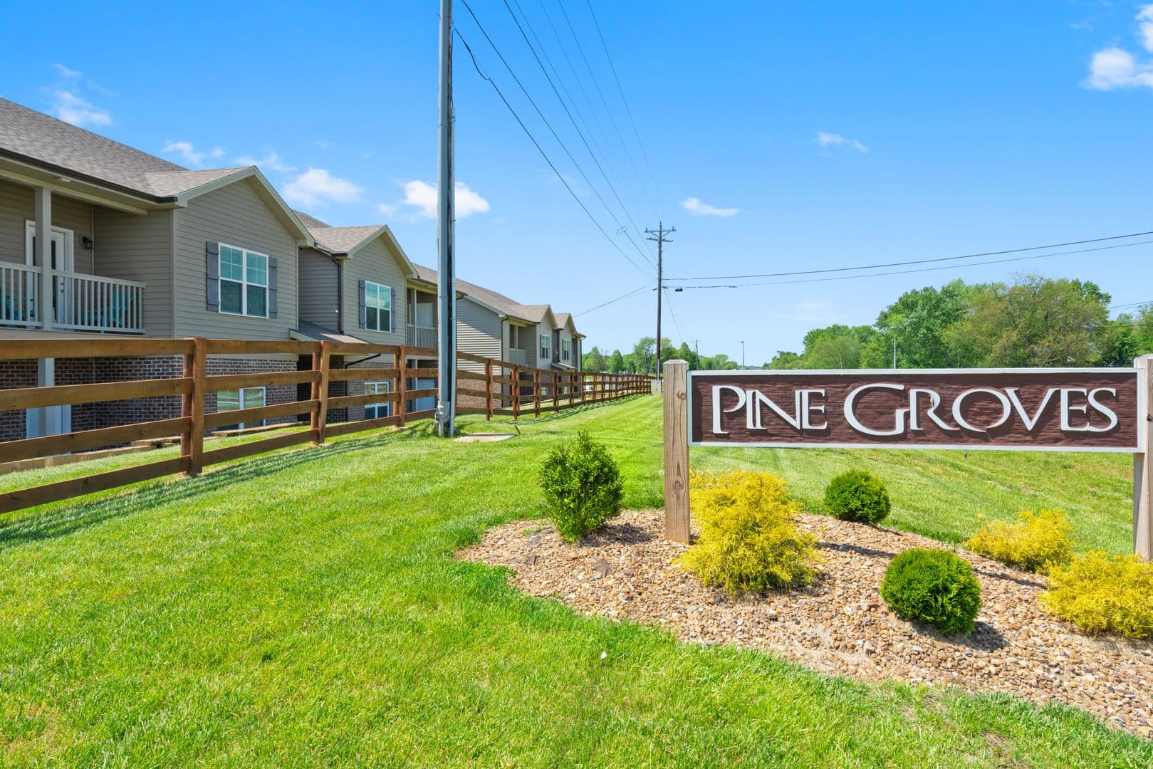 Bowling Green Apartment: 6068 Louisville Rd