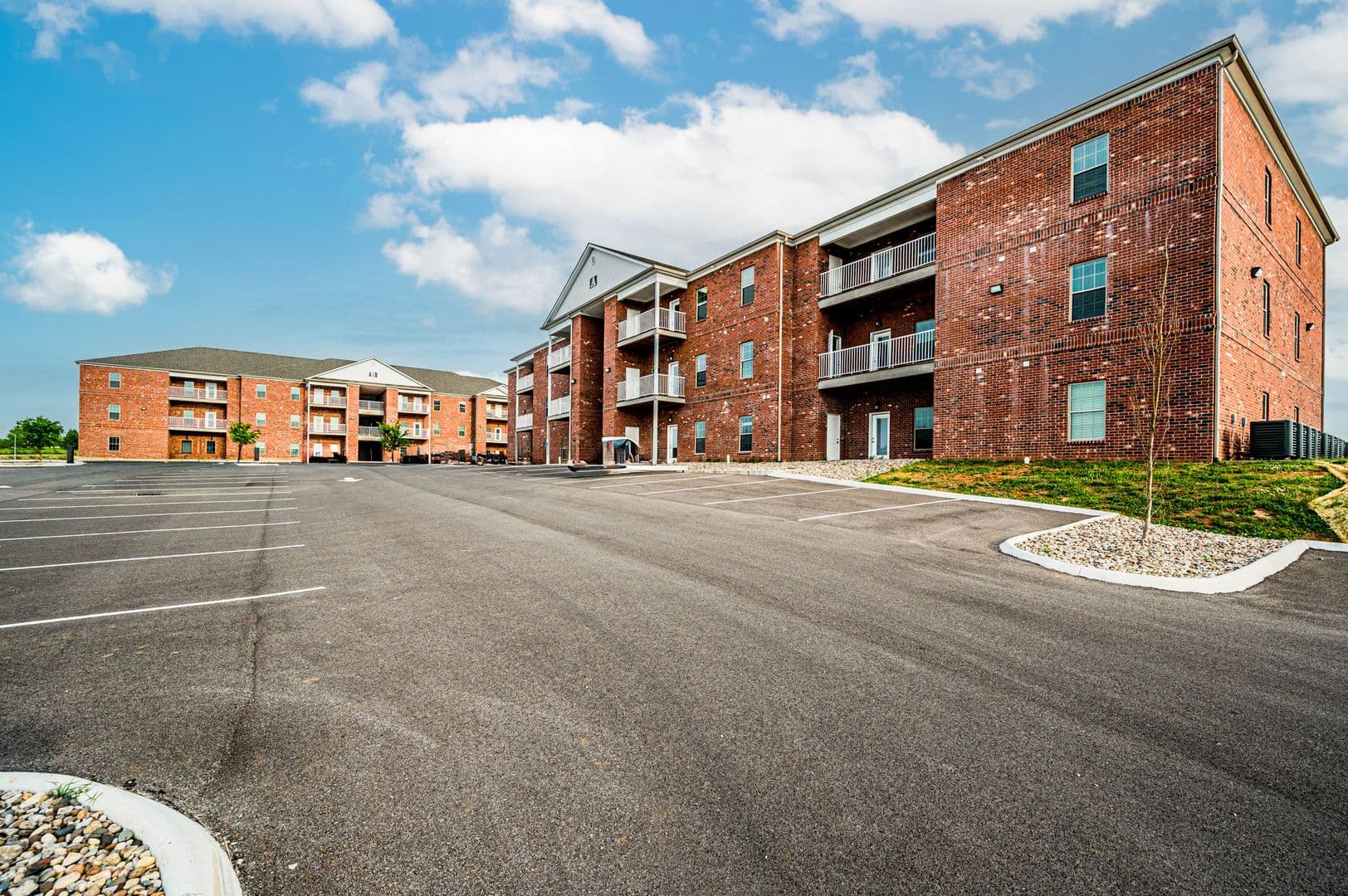 Bowling Green Apartment: 179 Walnut Creek Drive