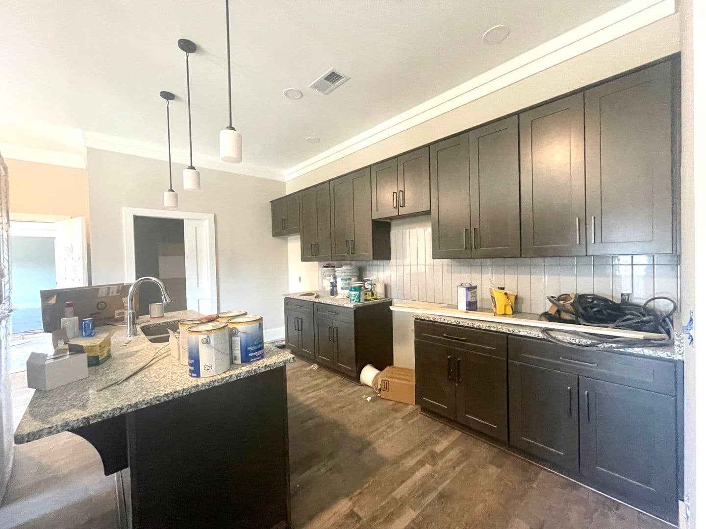 Bowling Green Apartment: 677 Chestnut St