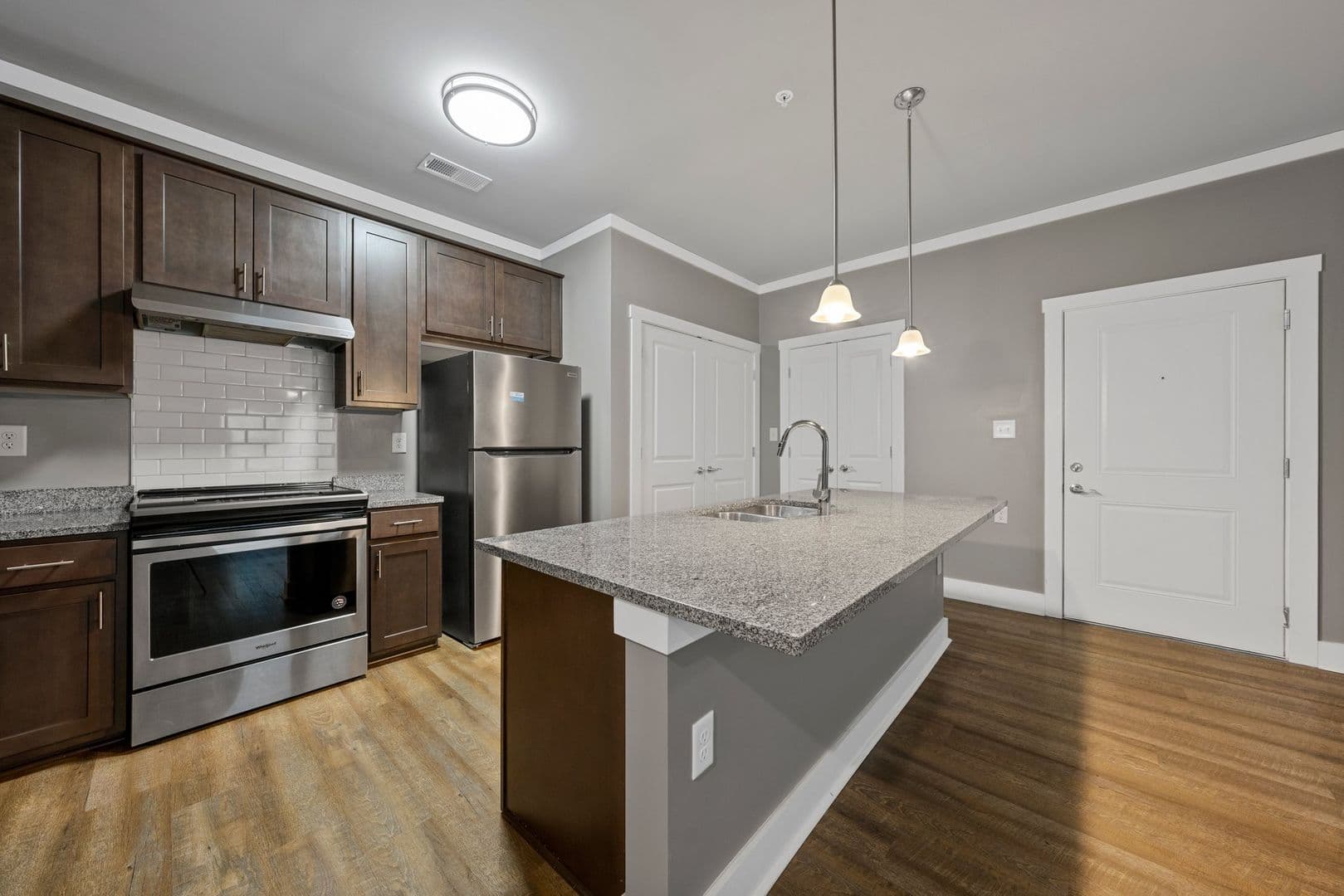 White House Apartment: 2940 US-31W
