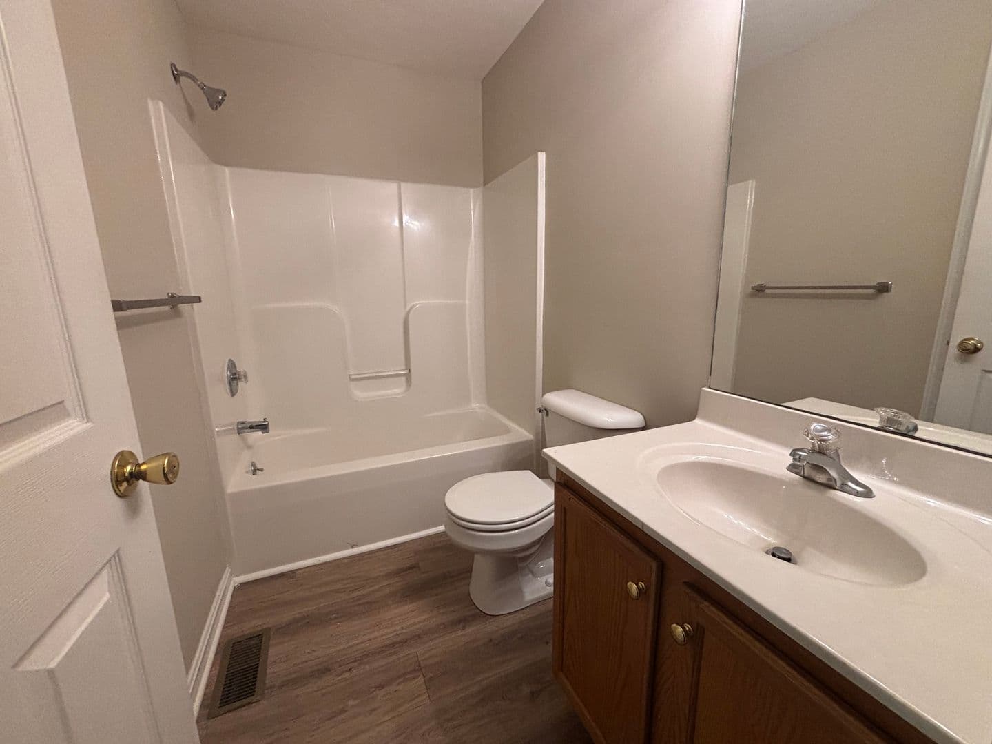 Elizabethtown Apartment: 1150, 1156, and 1164 Woodland Drive; 1204 Denada Lane