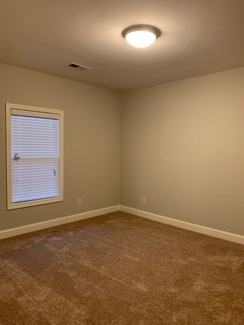 Bowling Green Apartment: 249 Greenwood Lane