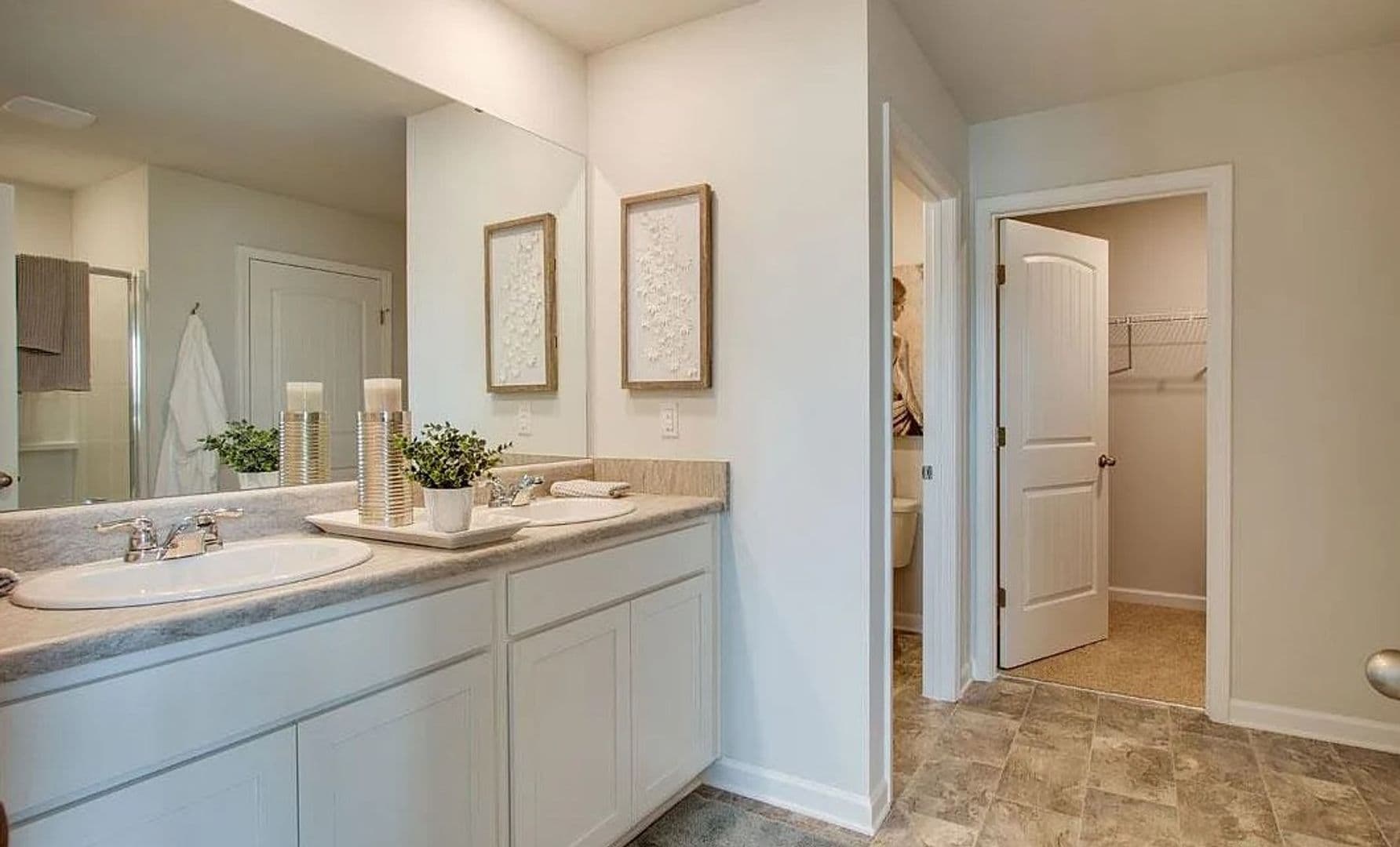 Bowling Green House: 7218 Eagle Stone Lane