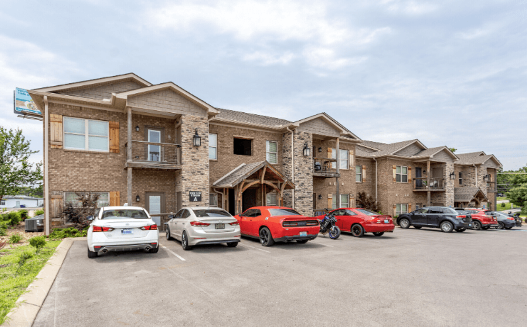 Bowling Green Apartment: 1607 & 1720 US 31W Bypass