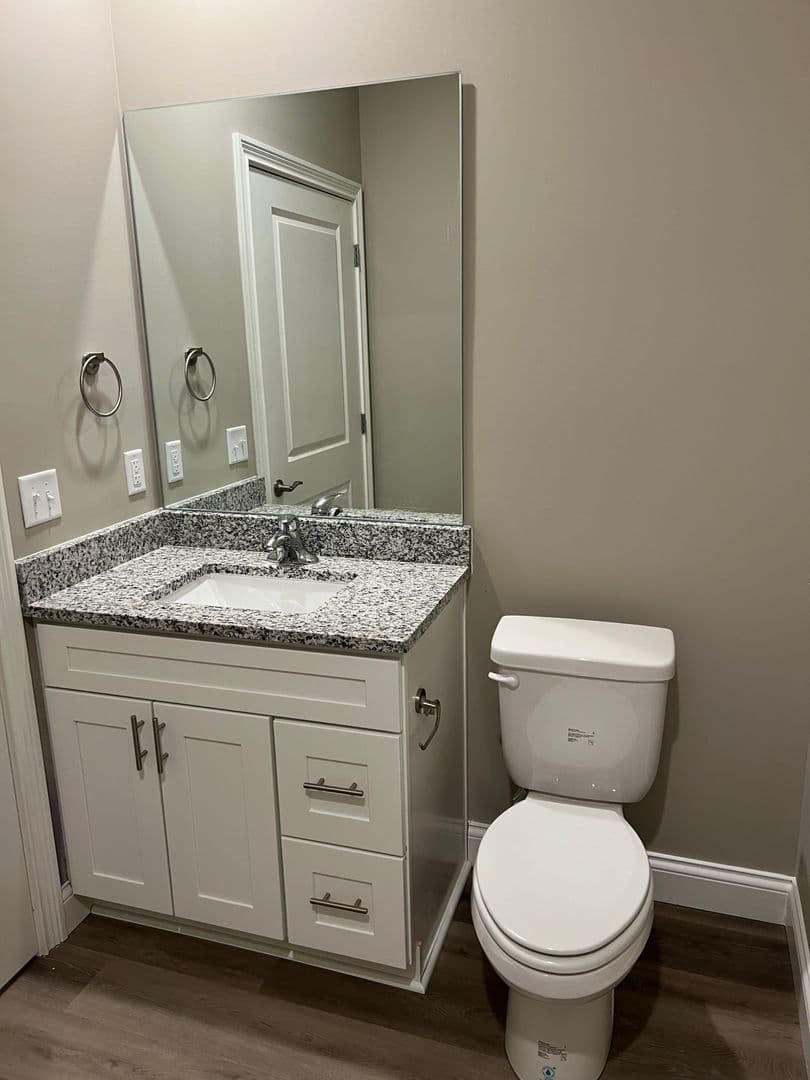 Bowling Green Apartment: 171 Hunt Village Lane