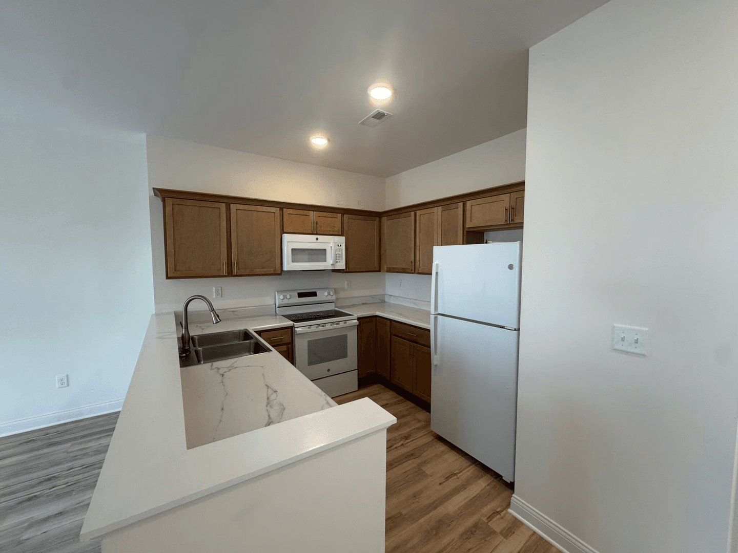Bowling Green Townhome: 7437 Russellville Road