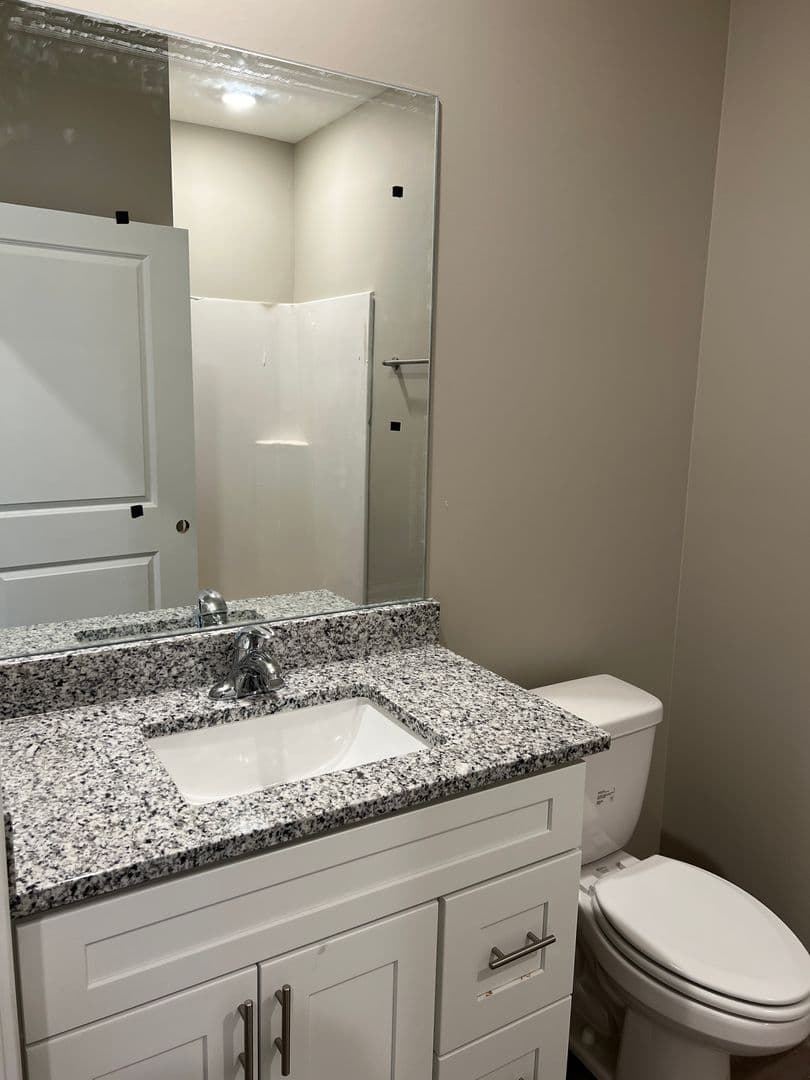 Bowling Green Apartment: 171 Hunt Village Lane