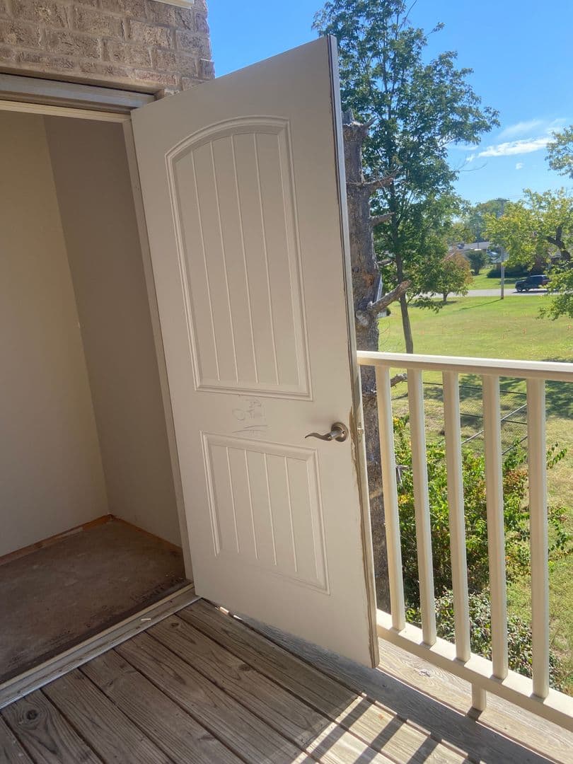Bowling Green Apartment: 1607 & 1720 US 31W Bypass