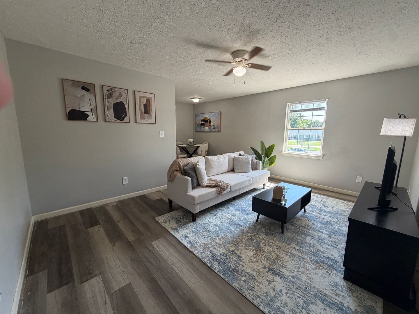 Bowling Green Apartment: 6550 Louisville Rd