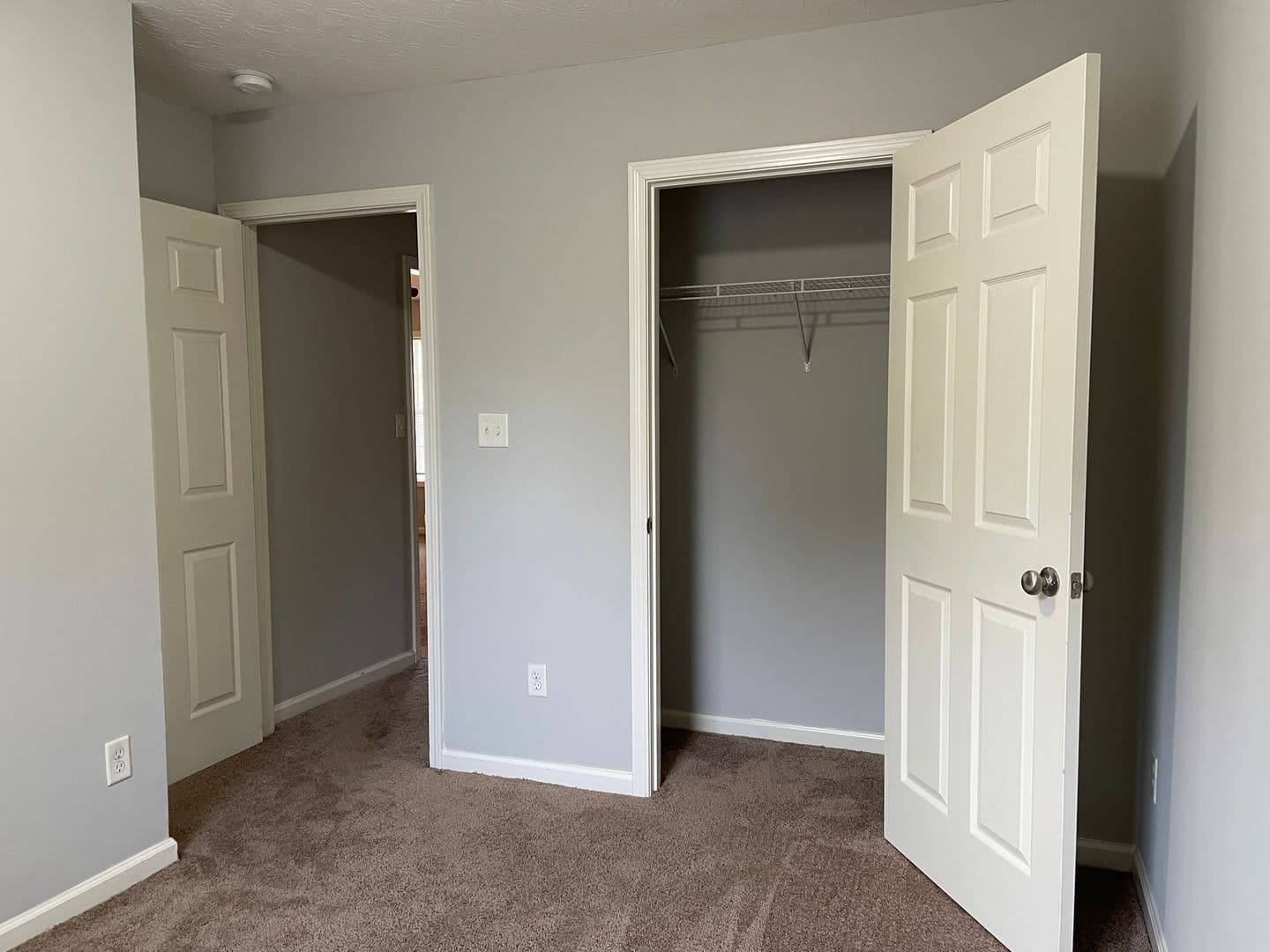 Bowling Green Apartment: 398 Lower Stone Avenue