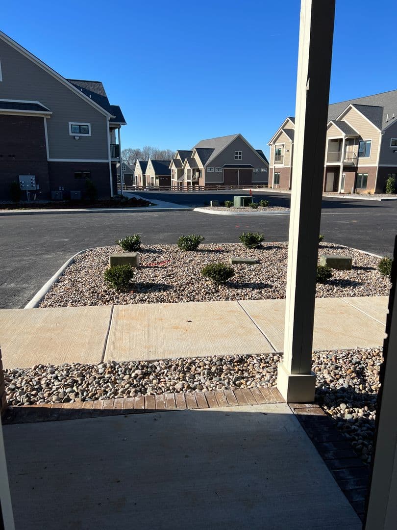 Bowling Green Apartment: 171 Hunt Village Lane