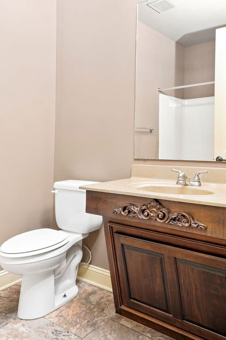 Elizabethtown Apartment: 214 Vaughn Lane