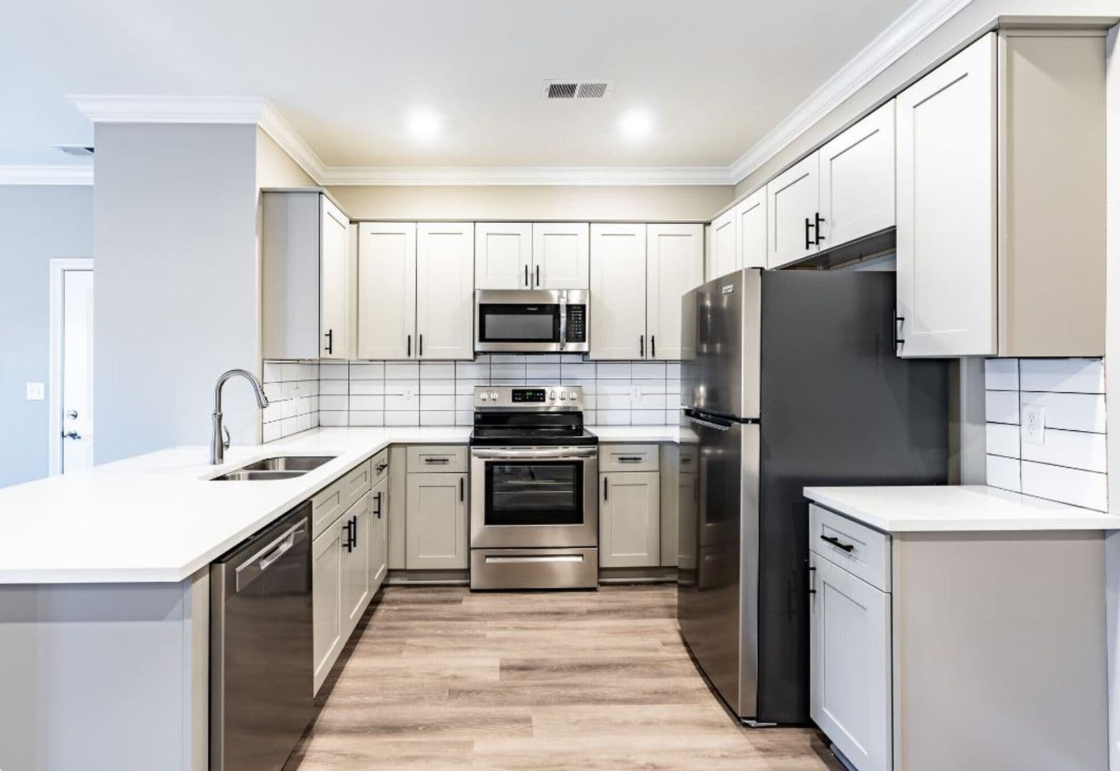 Bowling Green Apartment: 173 Traditions Boulevard