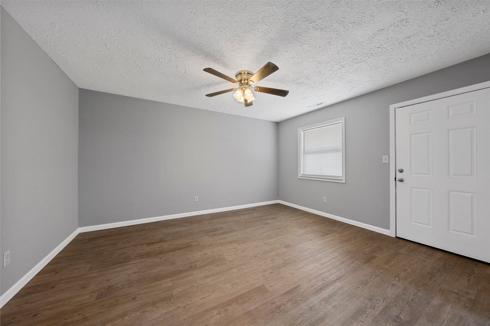 Owensboro Apartment: 630 Chuck Gray Ct