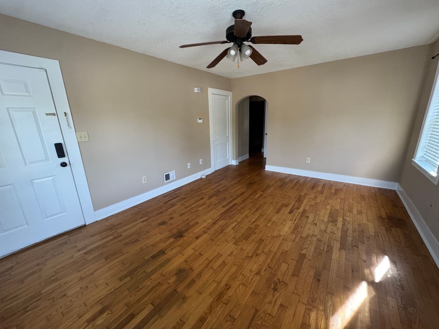Bowling Green Apartment: 710 Cabell Drive