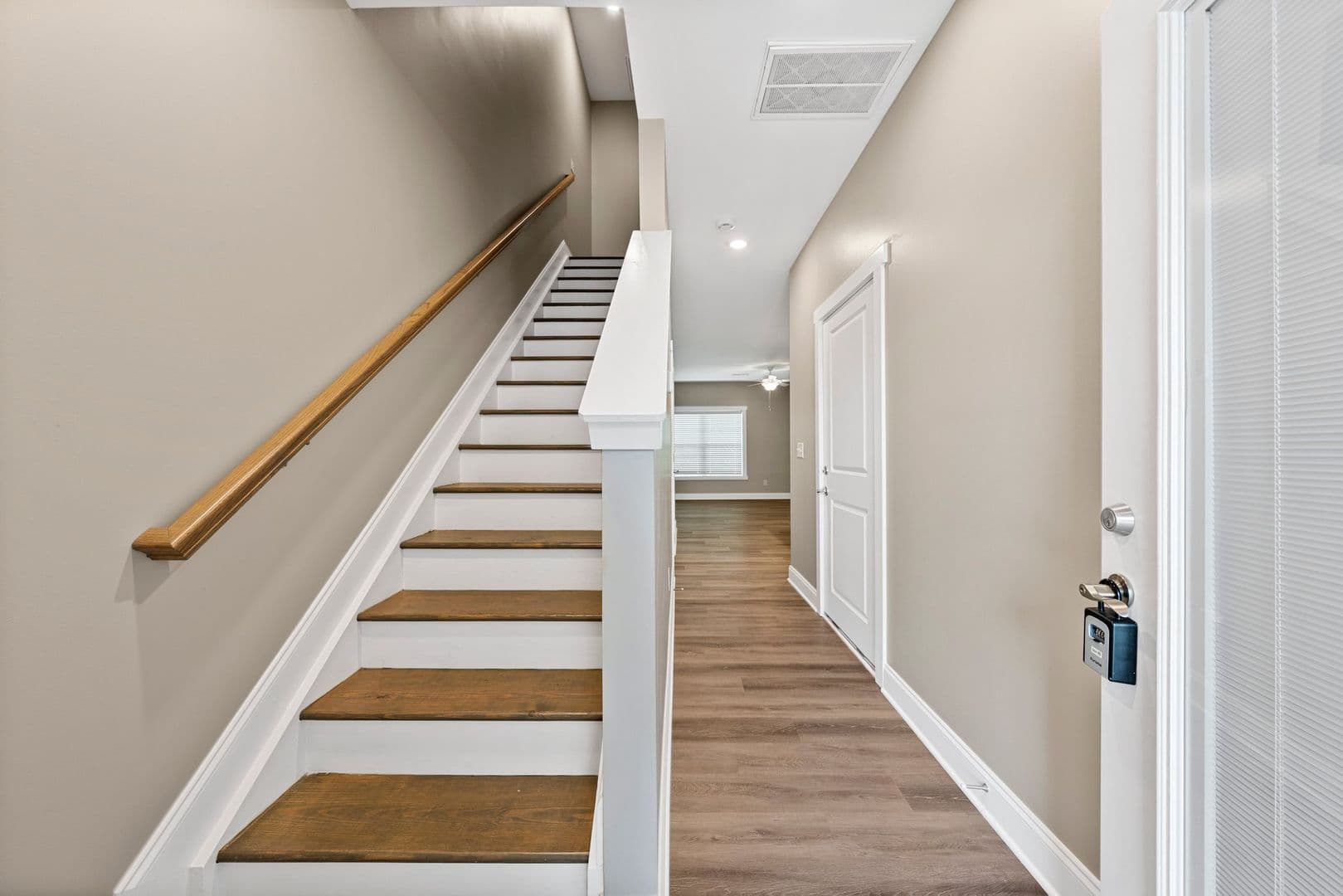 Bowling Green Apartment: 945 Riverbend Street