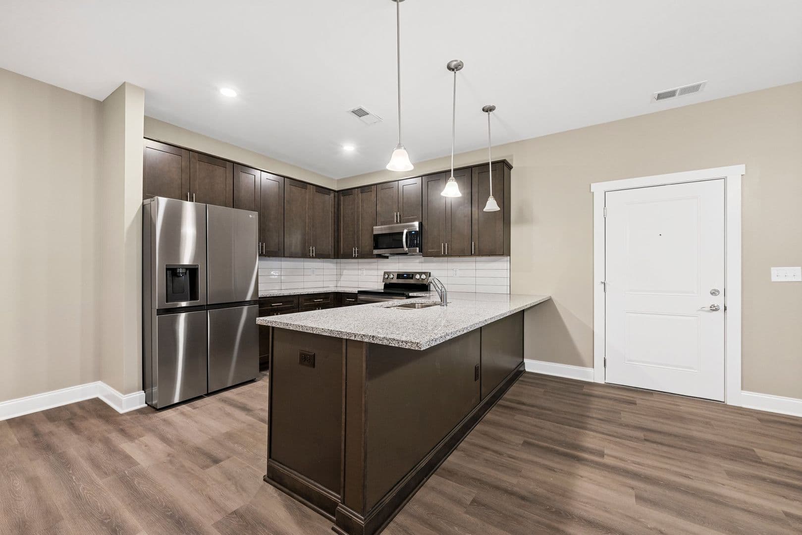 Bowling Green Apartment: 945 Riverbend Street