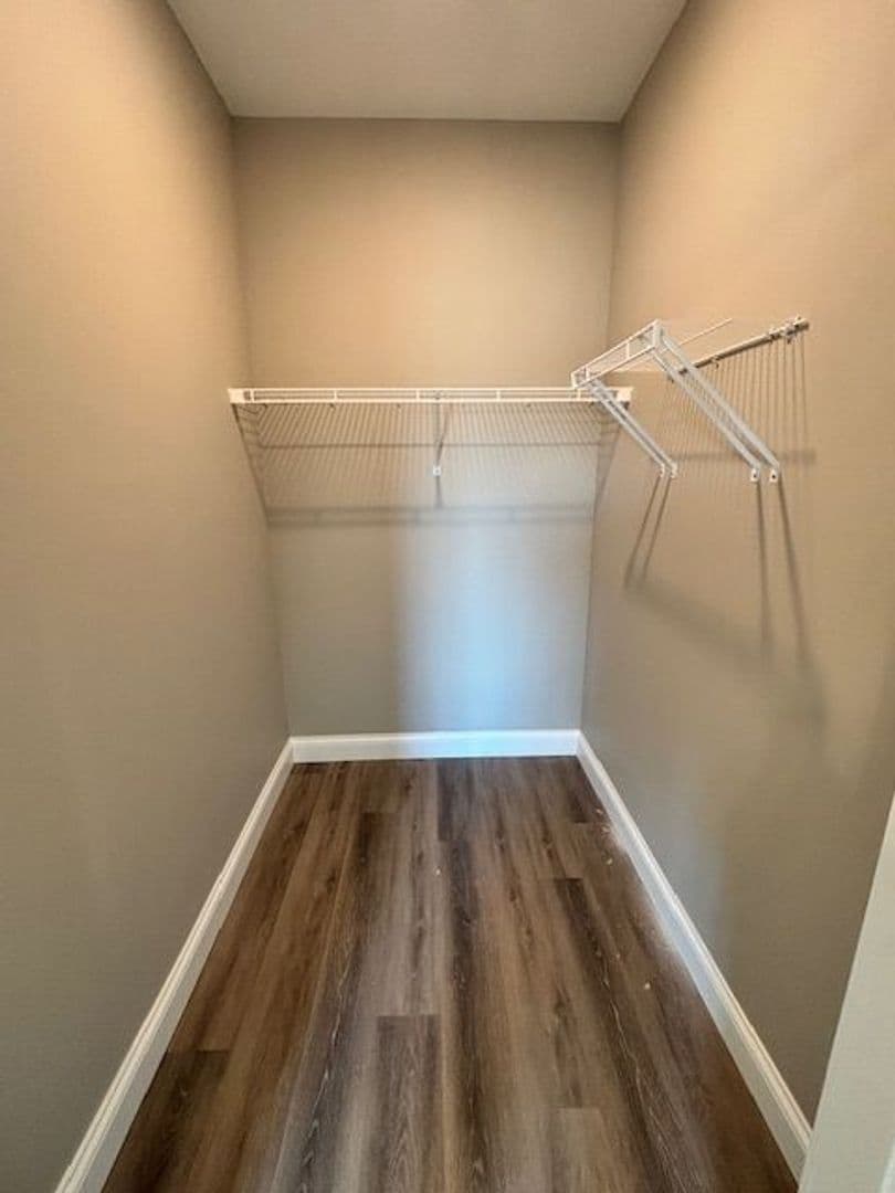 Bowling Green Apartment: 5330 Bakers Spring Street