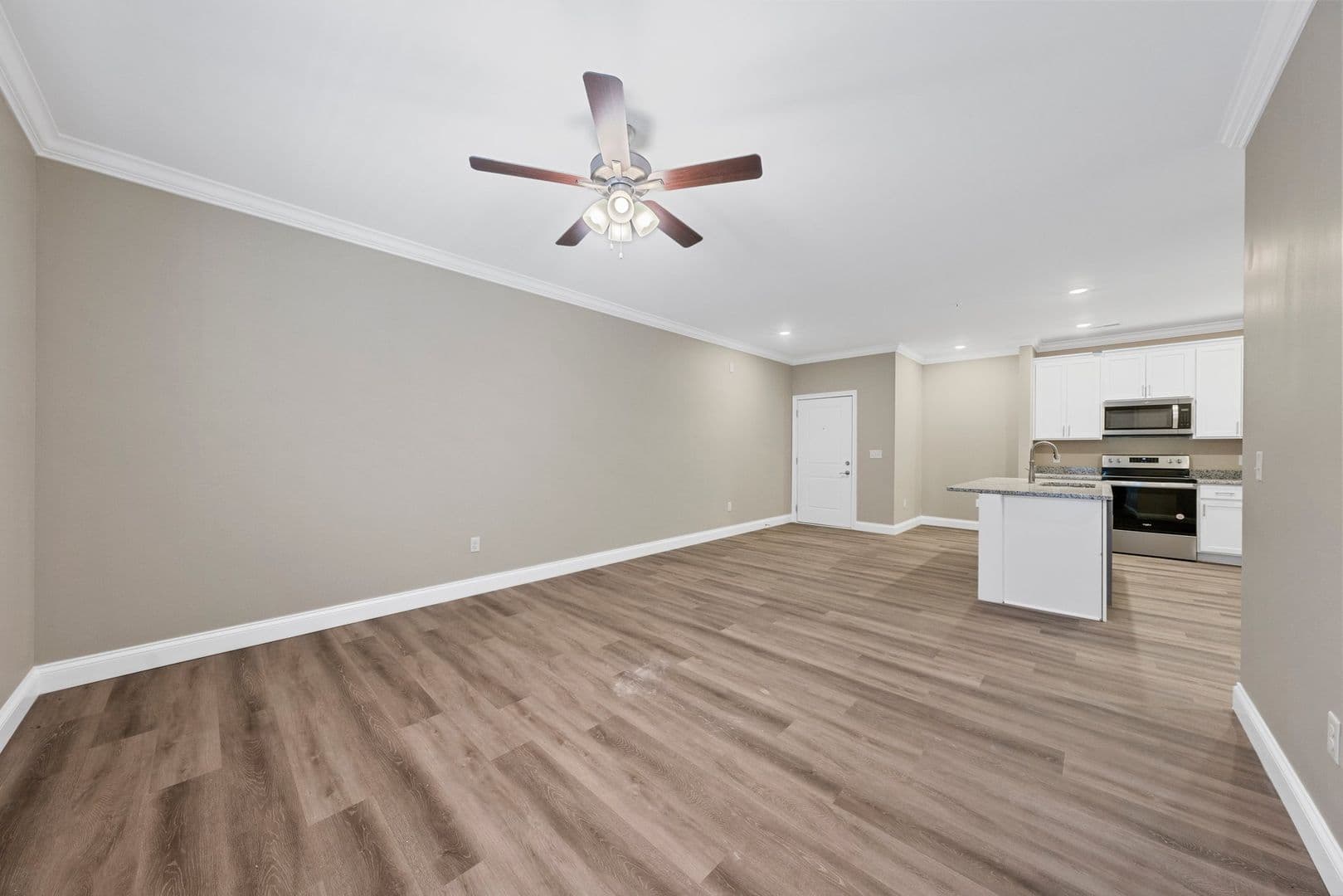 Bowling Green Apartment: 179 Walnut Creek Drive