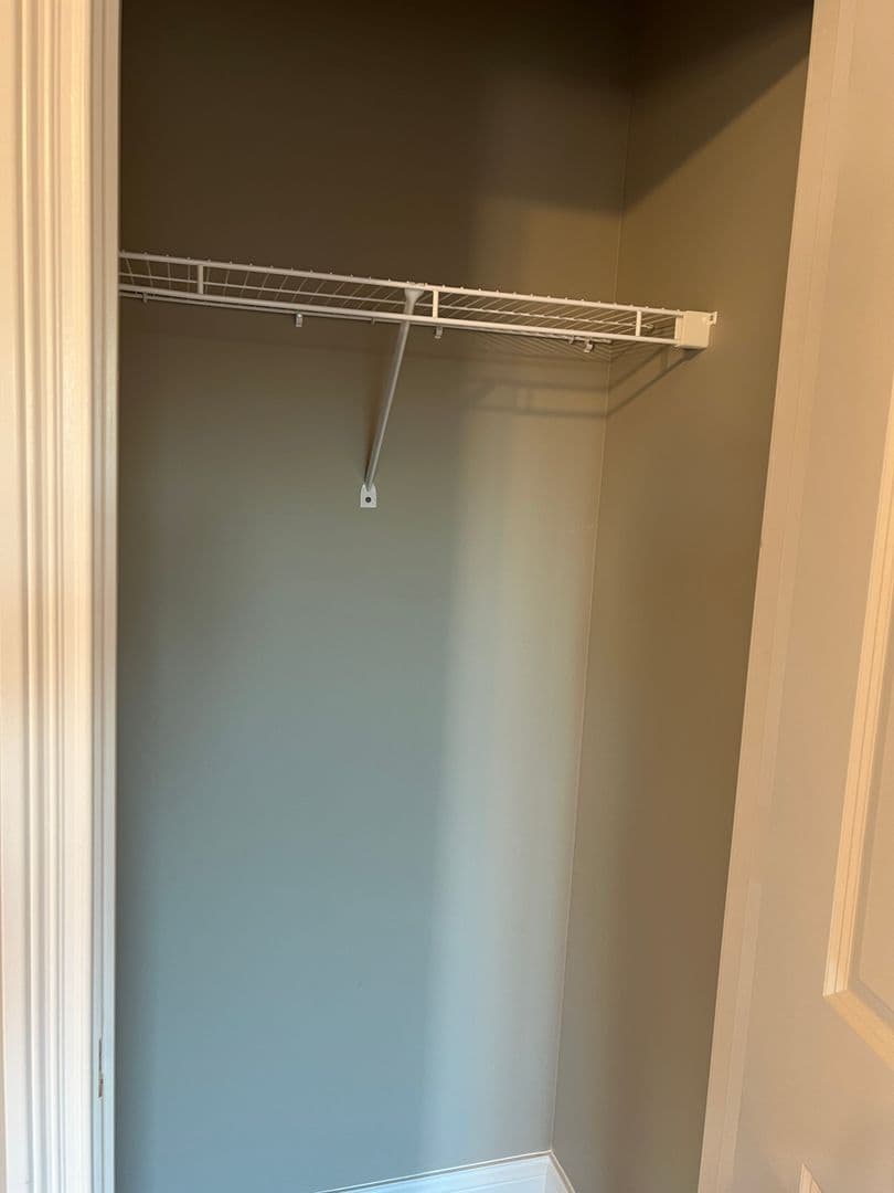 Bowling Green Apartment: 171 Hunt Village Lane