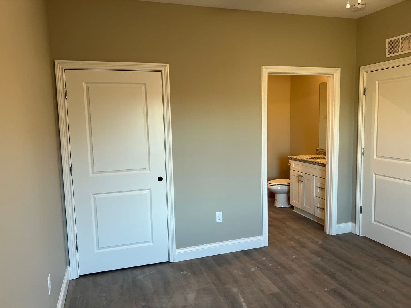 Bowling Green Apartment: 171 Hunt Village Lane