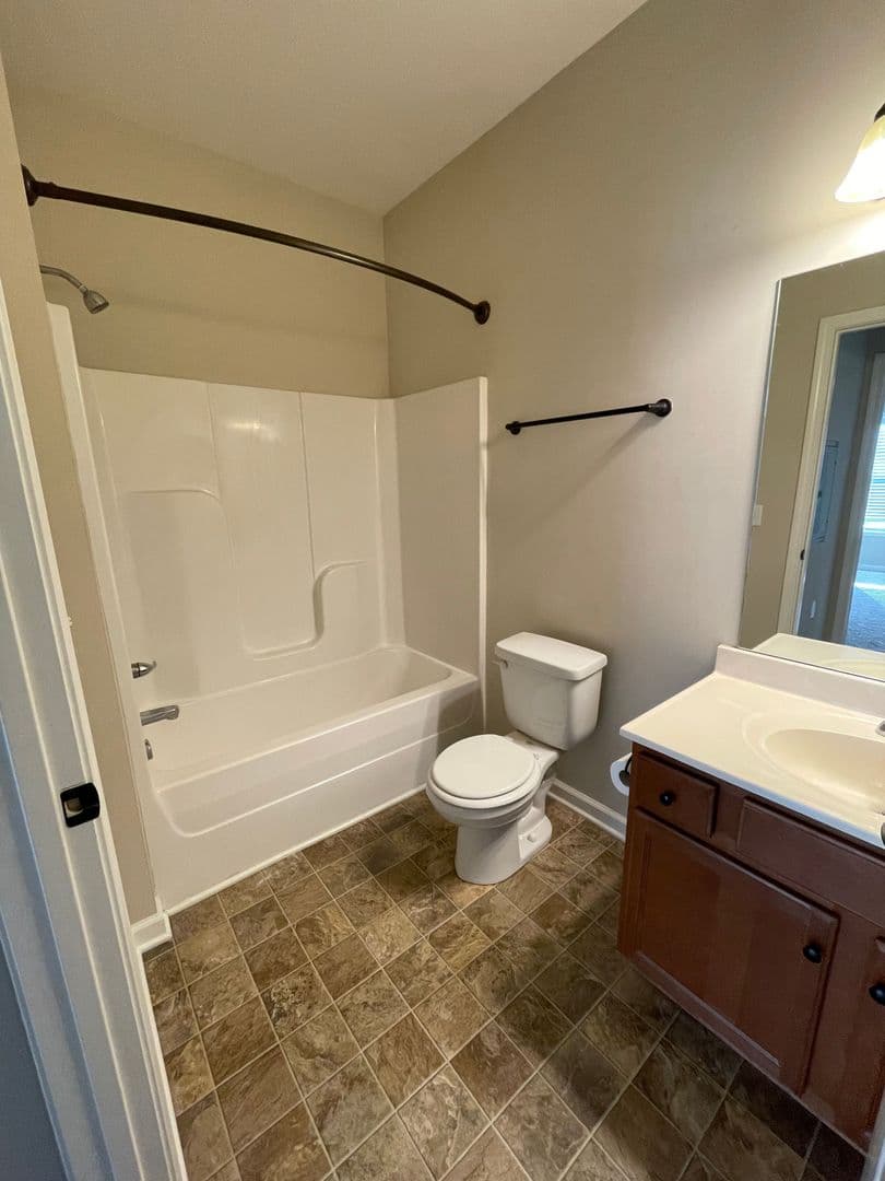 Bowling Green Apartment: 2730 Industrial Drive