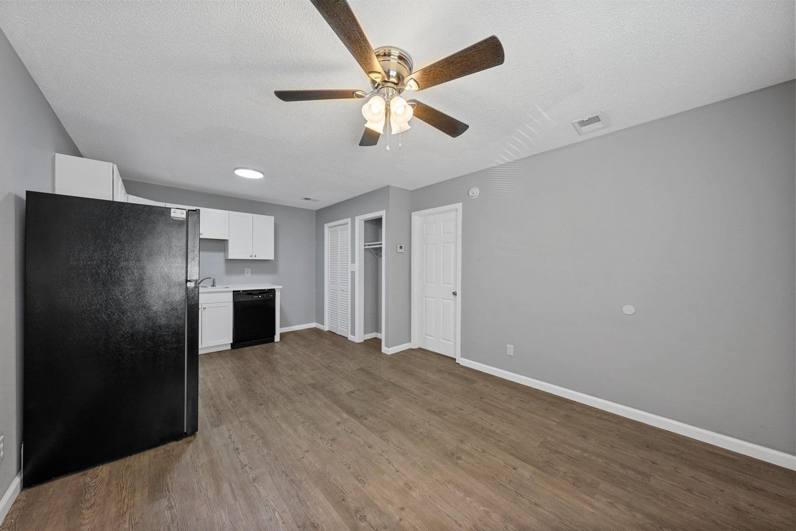 Owensboro Apartment: 630 Chuck Gray Ct