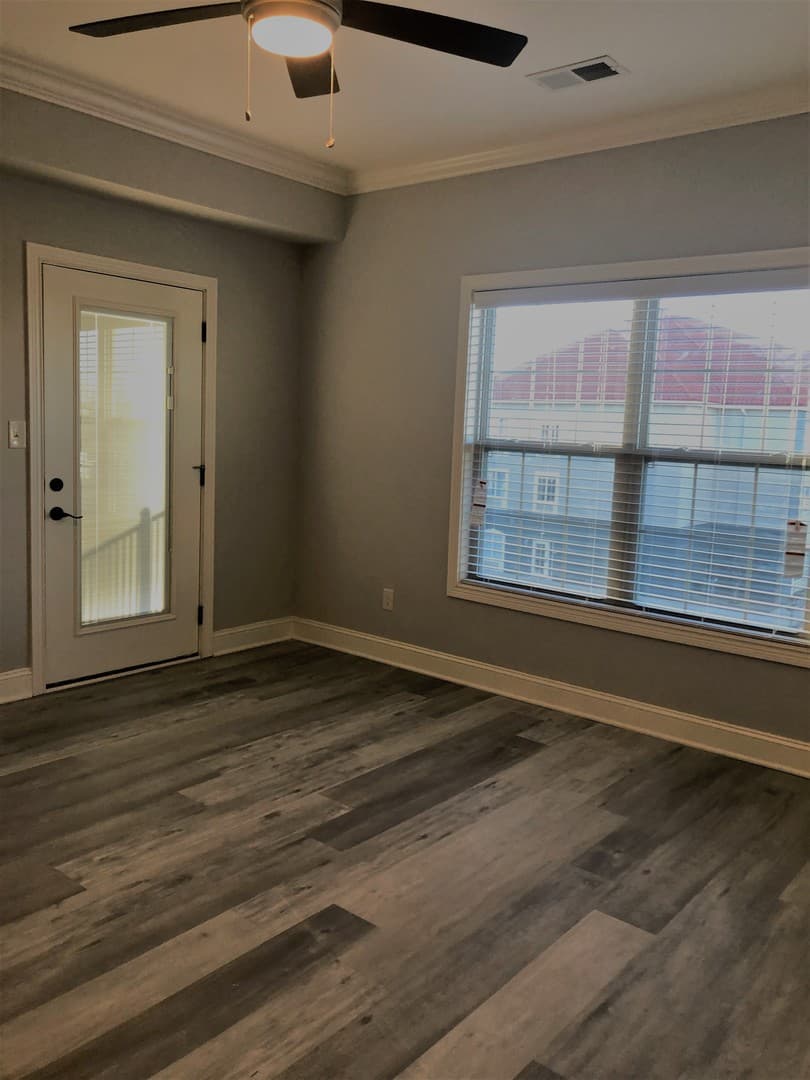 Bowling Green Apartment: 249 Greenwood Lane