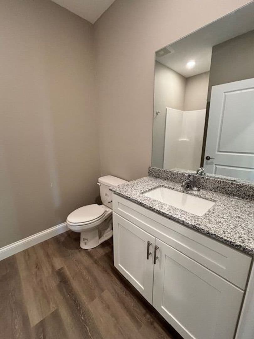 Bowling Green Apartment: 5330 Bakers Spring Street