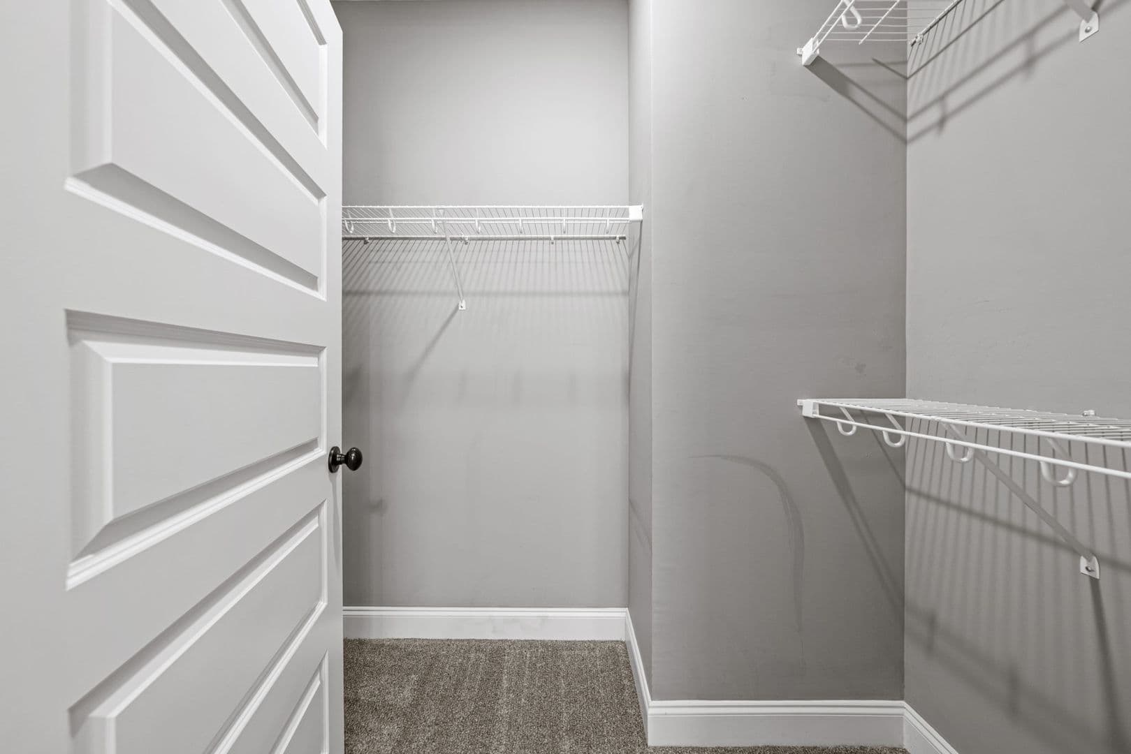 Bowling Green Apartment: 864 Fairview Avenue